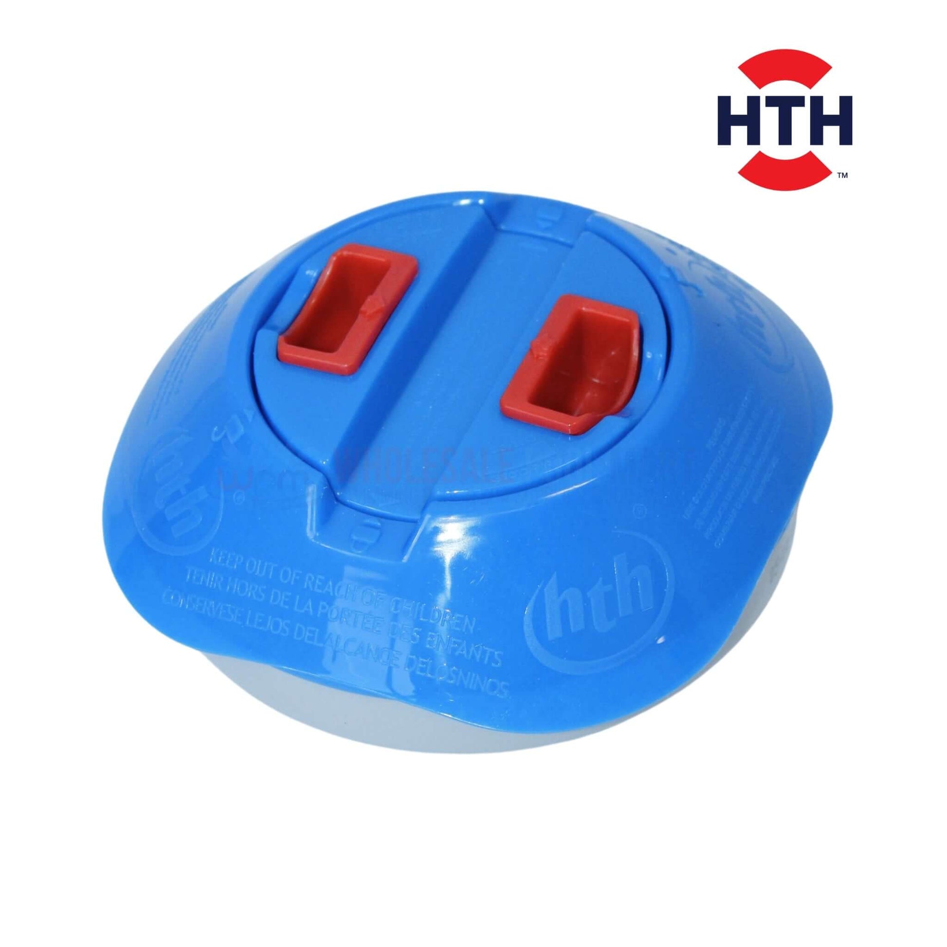 HTH Pop Up Floater 4088 for spas and hot tubs, available at Wholesale Pool Mart WPM, ensures balanced water quality.